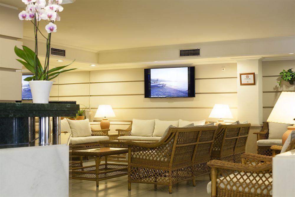 Apartamentos Plaza Cavana 5 Nerja Exterior foto