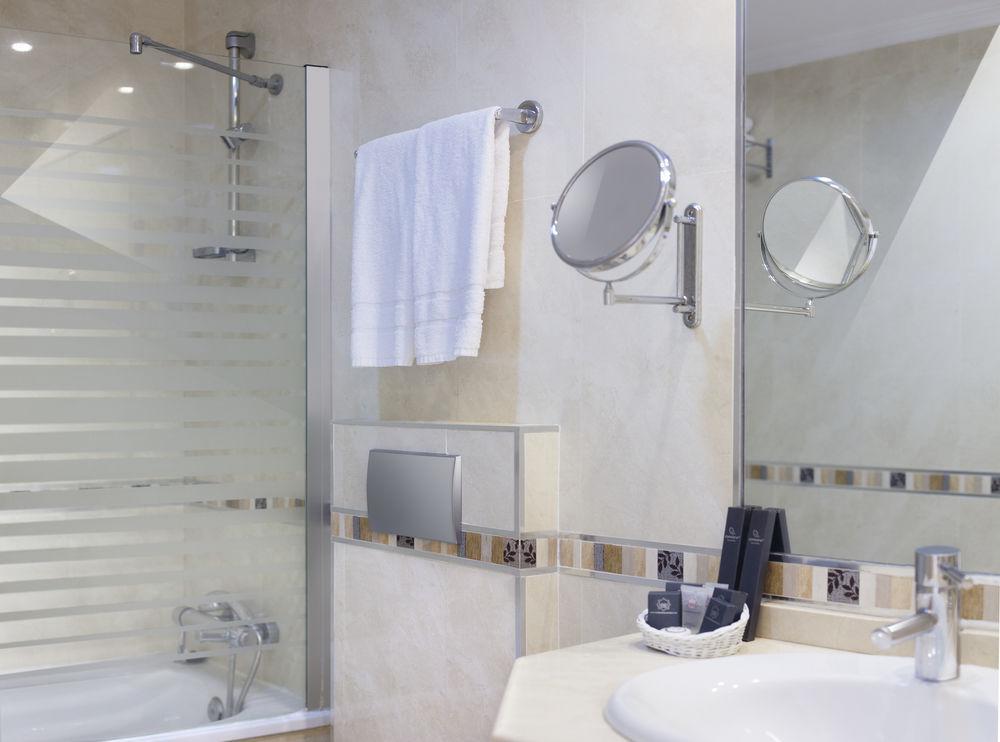 Apartamentos Plaza Cavana 5 Nerja Exterior foto