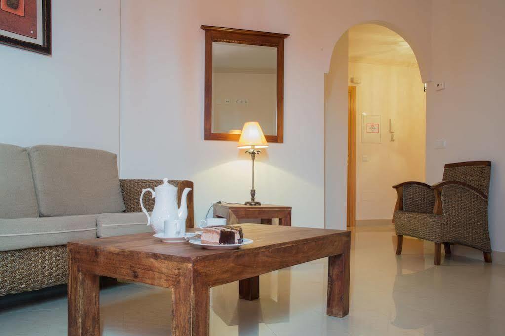 Apartamentos Plaza Cavana 5 Nerja Exterior foto