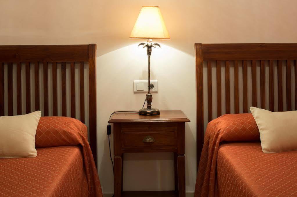 Apartamentos Plaza Cavana 5 Nerja Exterior foto