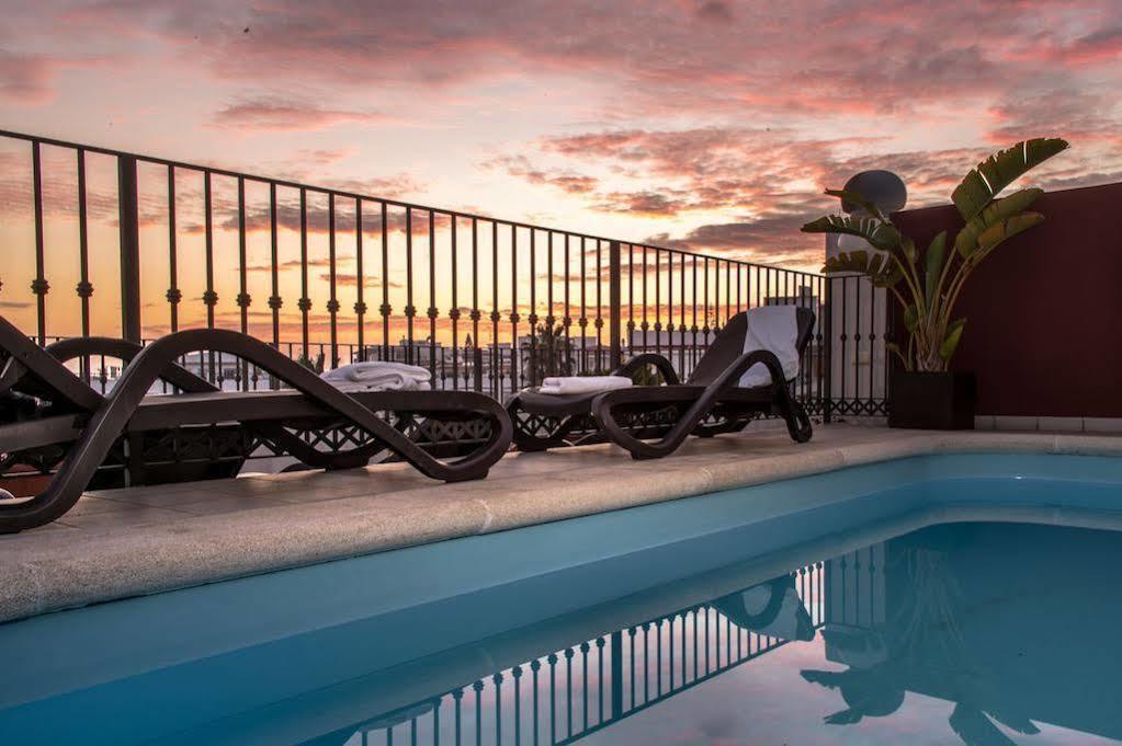 Apartamentos Plaza Cavana 5 Nerja Exterior foto