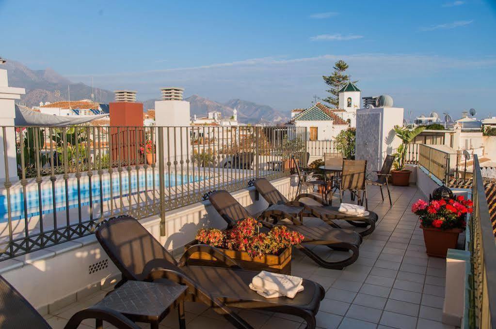 Apartamentos Plaza Cavana 5 Nerja Exterior foto